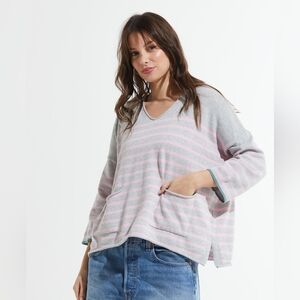 Zaket & Plover gray and pink striped sweater size M